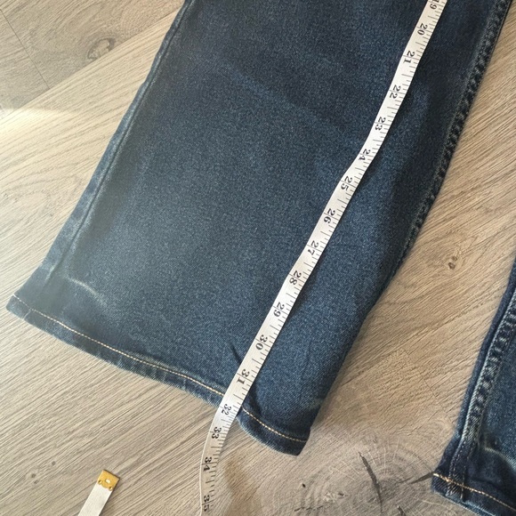 Old Navy Higher High Rise Flare Secret Smooth Pockets Stretch Blue Jeans Size 14 - Picture 2 of 6